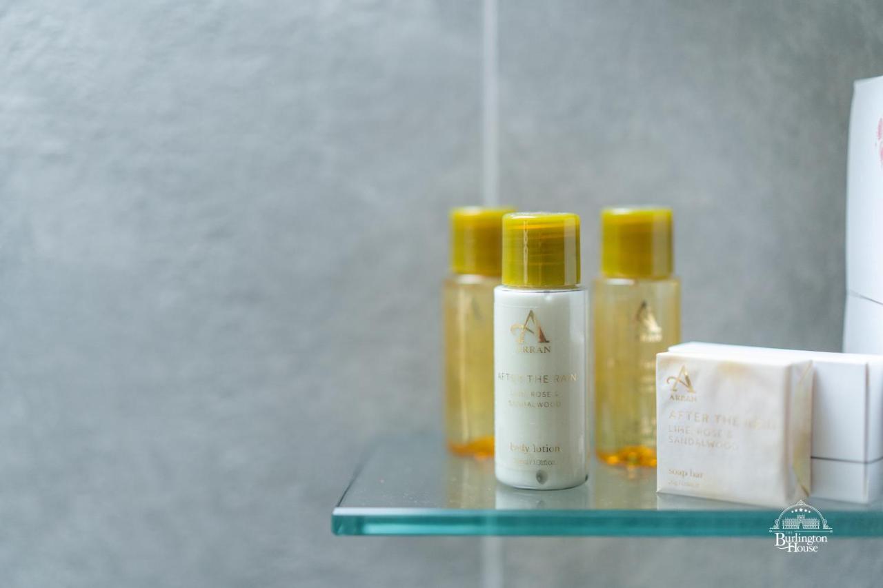 Burlington House Boutique Bed & Breakfast อ็อกซ์ฟอร์ด ภายนอก รูปภาพ The Standard Amenities