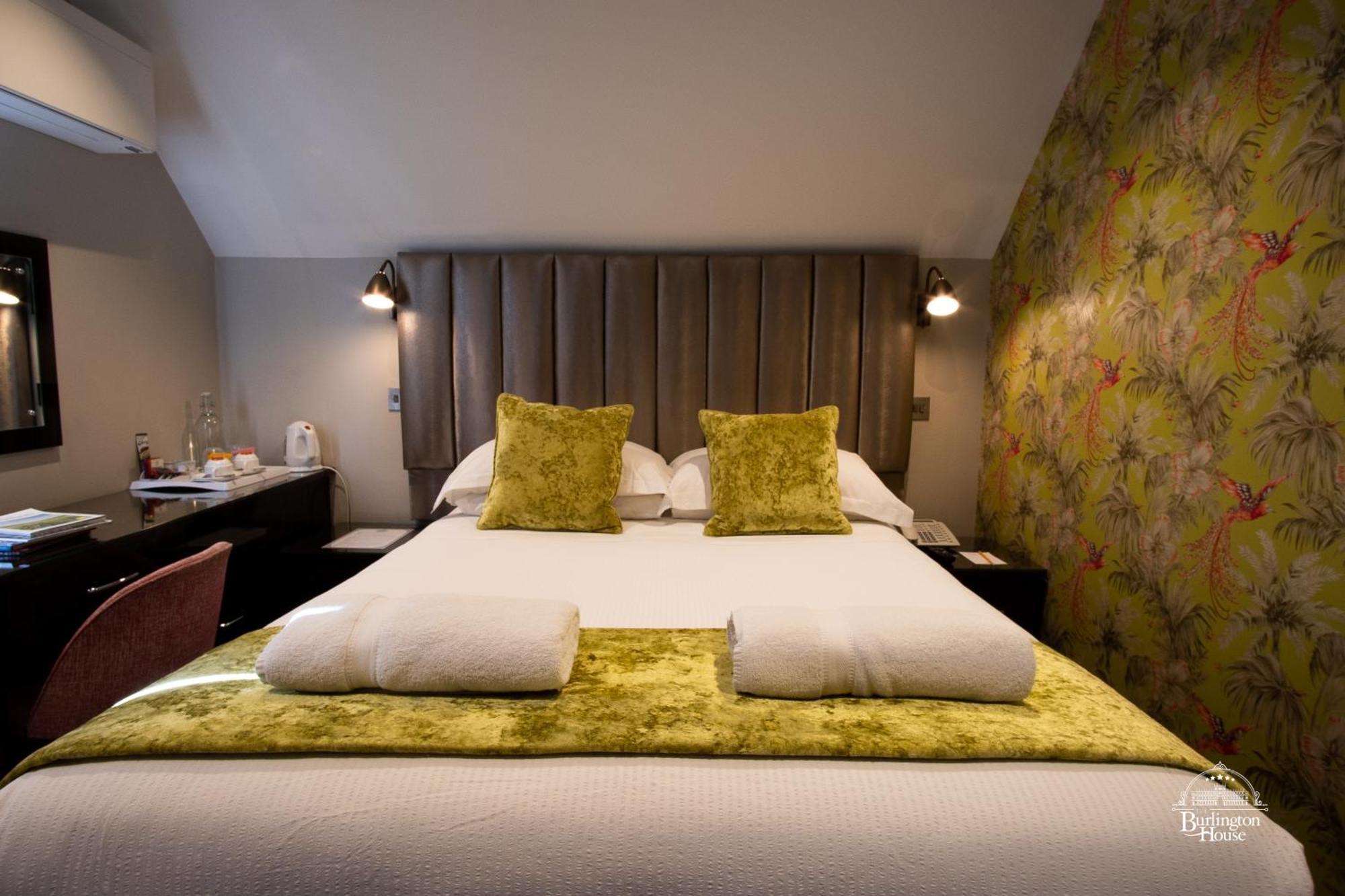 Burlington House Boutique Bed & Breakfast อ็อกซ์ฟอร์ด ห้อง รูปภาพ A bedroom at The Old Bank Hotel
