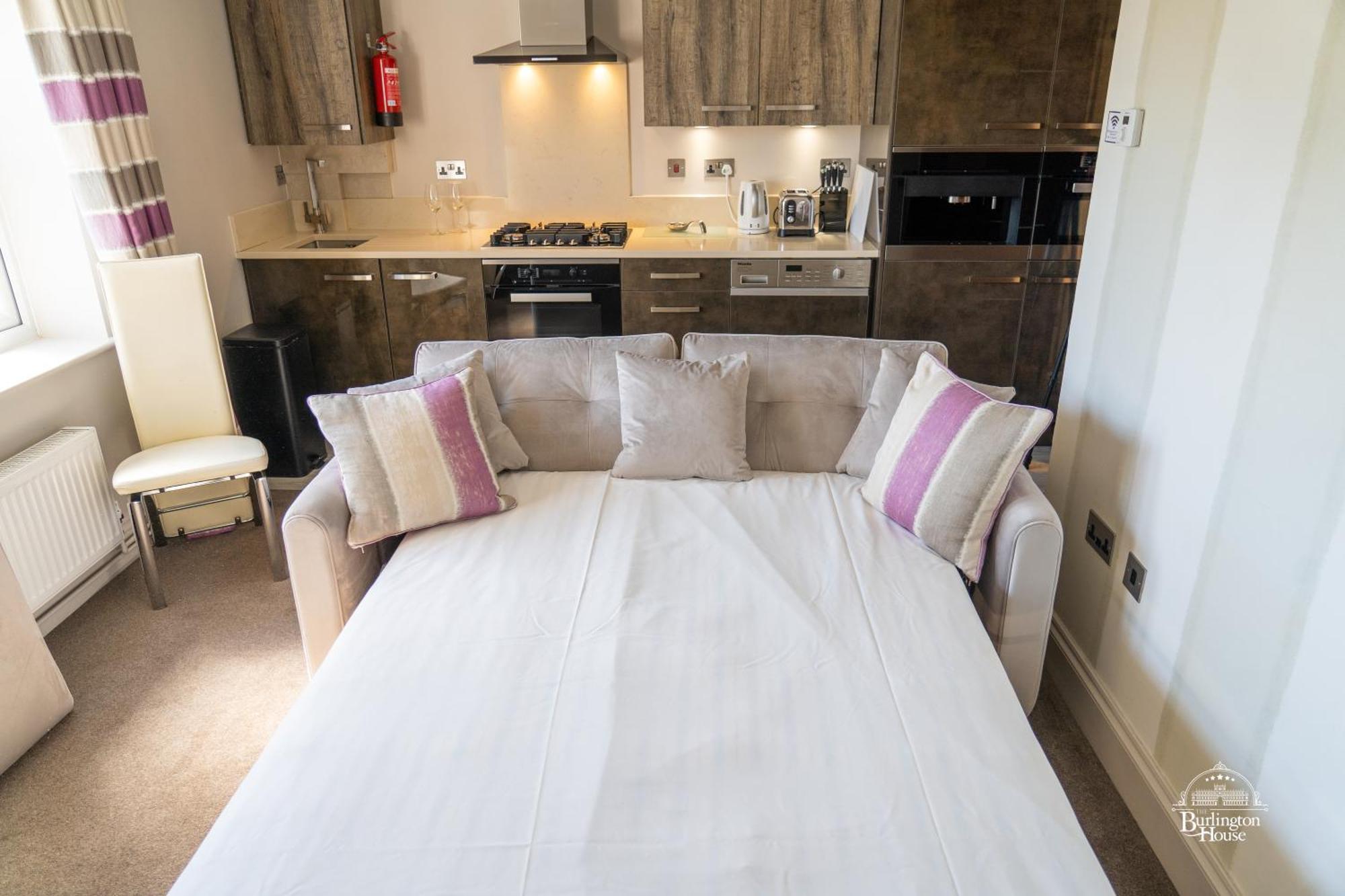 Burlington House Boutique Bed & Breakfast อ็อกซ์ฟอร์ด ภายนอก รูปภาพ A sofa bed