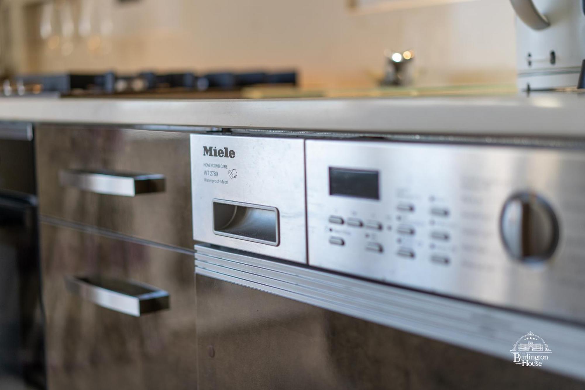 Burlington House Boutique Bed & Breakfast อ็อกซ์ฟอร์ด ภายนอก รูปภาพ Miele dishwasher